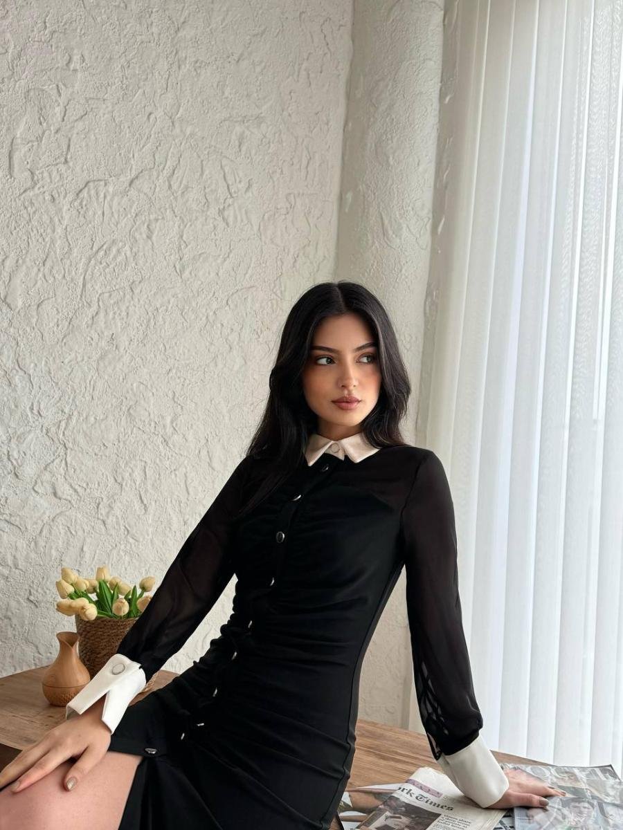 فستان ميدي بأكمام شفافة وياقة متباينة وثنيات زمزم (Ruched Midi Dress with Contrast Collar & Cuffs)